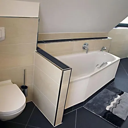 Rebecka Comfortable Glowe