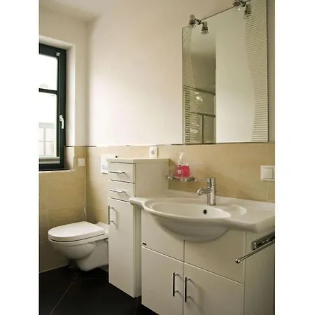 Rebecka Comfortable Glowe